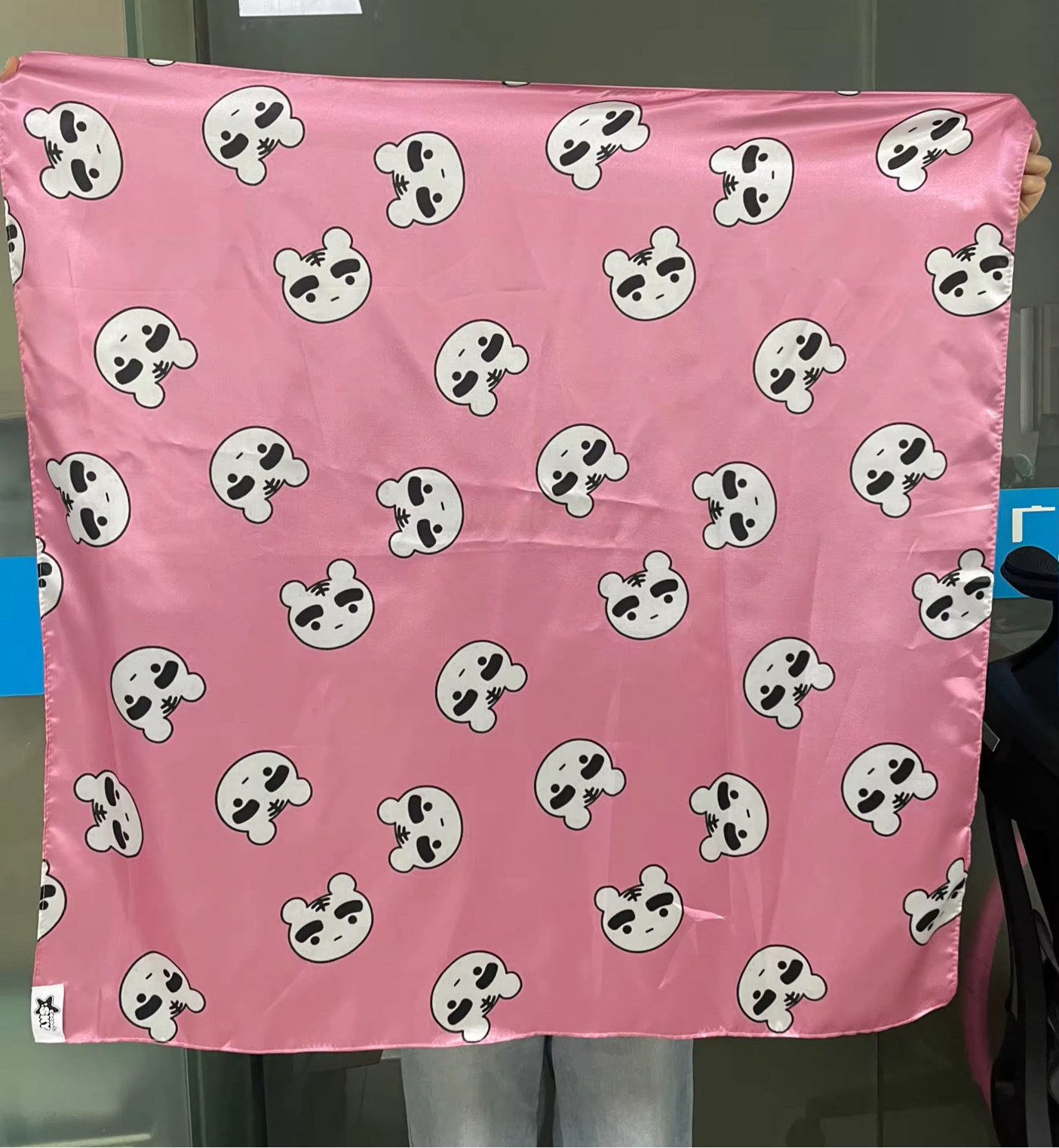 Snow tiger satin scarf